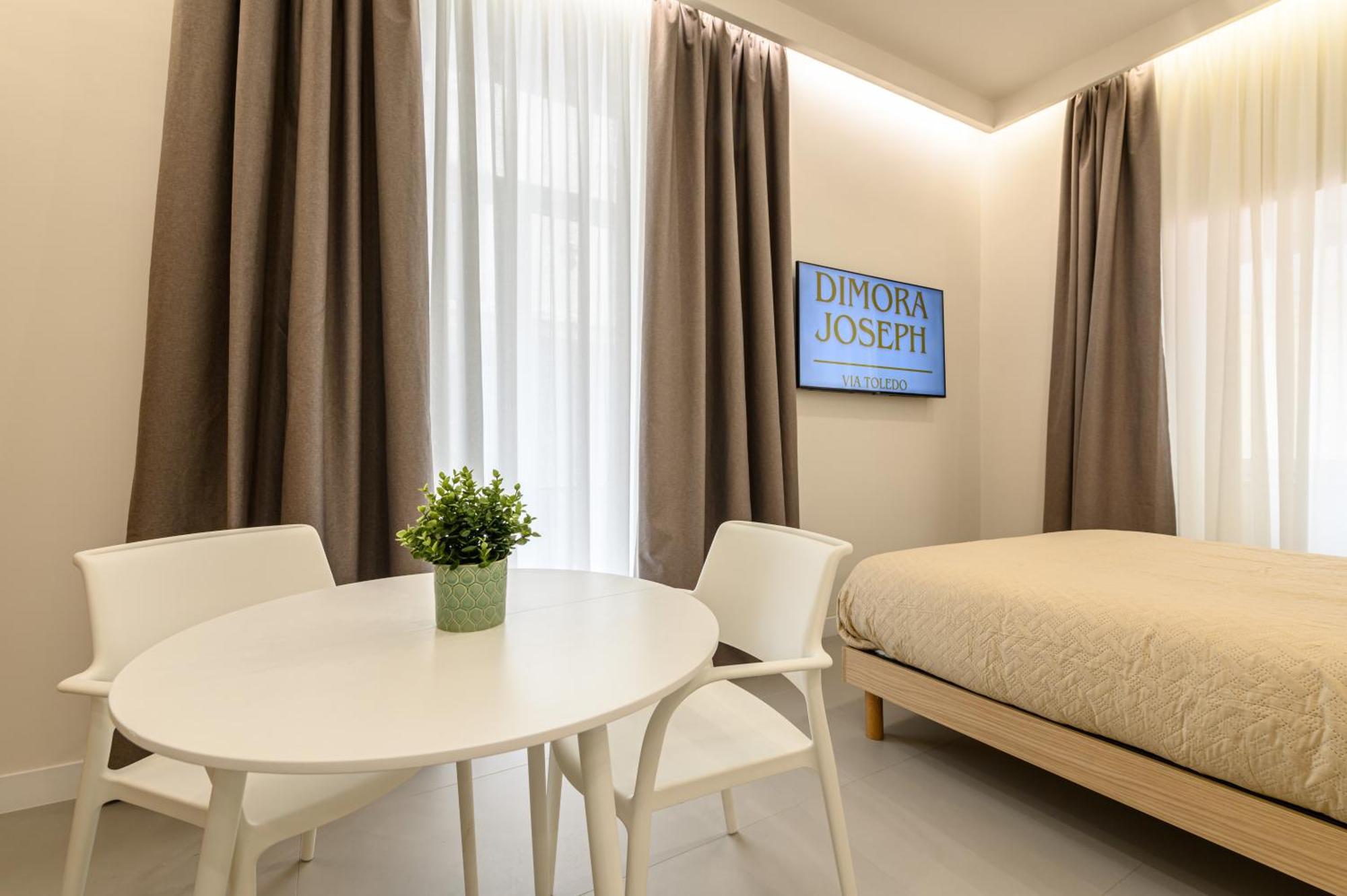 Hotel Dimora Joseph Via Toledo Napoli Esterno foto