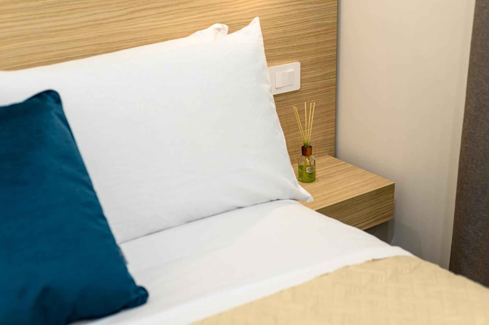 Hotel Dimora Joseph Via Toledo Napoli Esterno foto